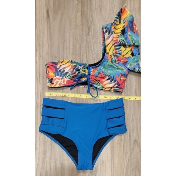 One Shoulder Two Piece Swimsuit Bikini - Picture 2 of 7